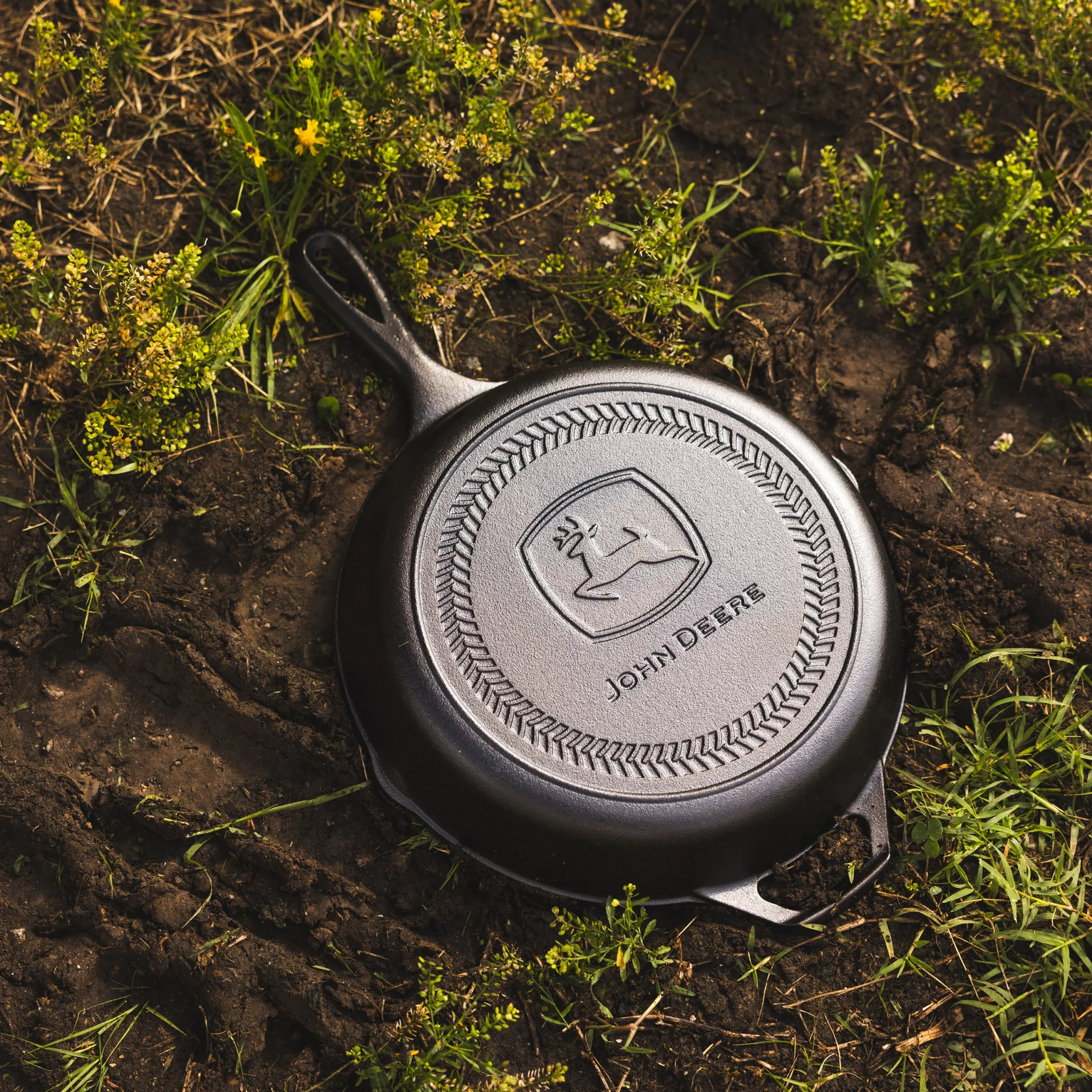 10.25 Inch Seasoned Cast Iron Skillet, John Deere Logo - Image 3