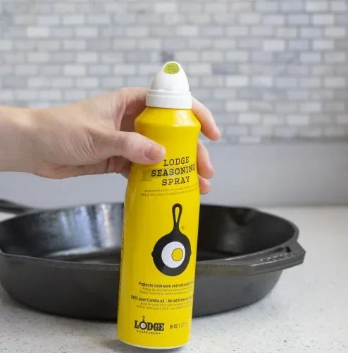 Alternative view of Lodge Seasoning Spray Oil