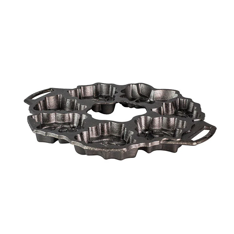 Seasoned Cast Iron Holiday Wreath Pan - Image 2