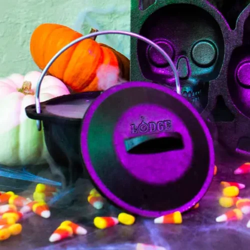 Alternative view of Heat-Treated Cast Iron Mini Kettle