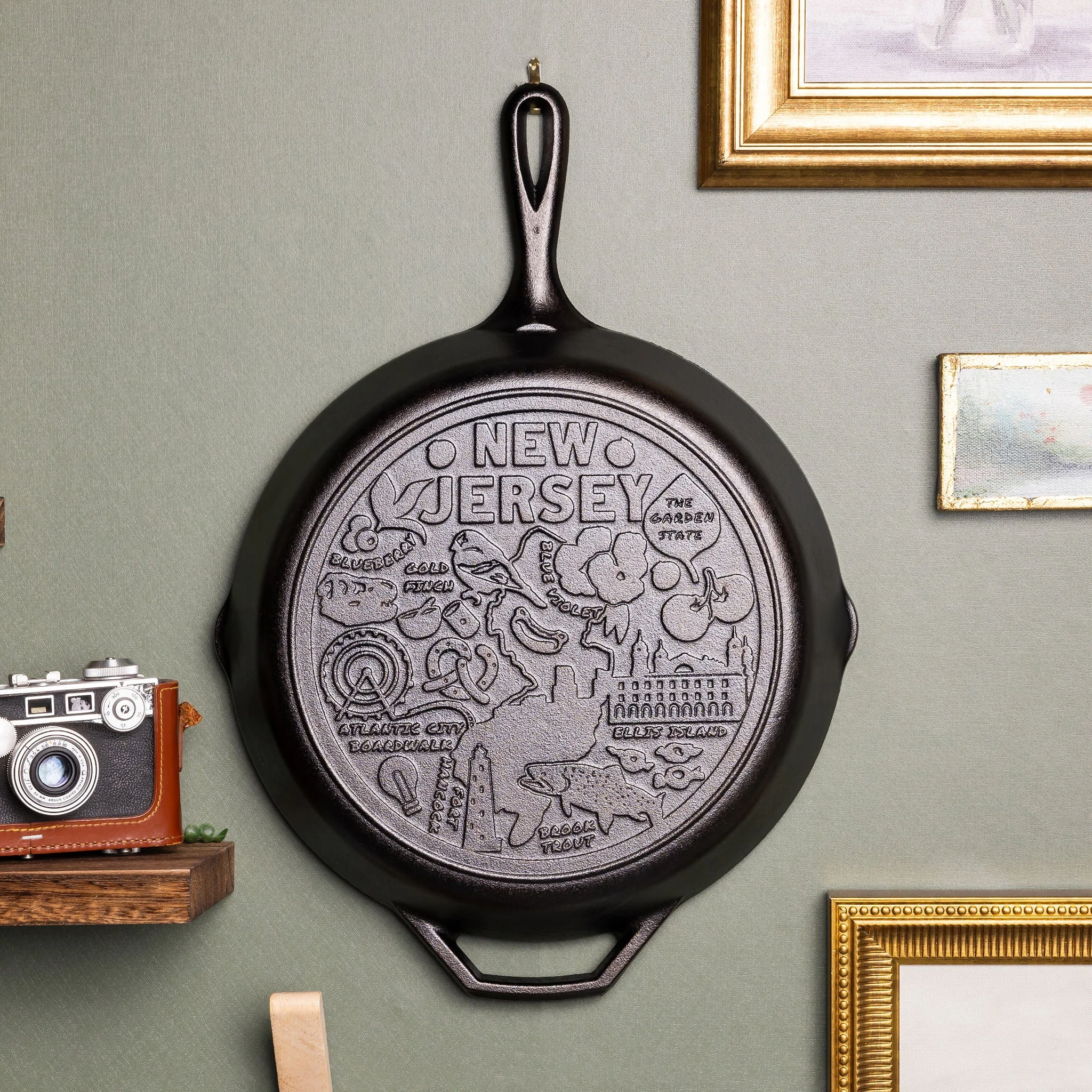 American Road Trip: 12 Inch Seasoned Cast Iron Skillet, New Jersey - Image 2